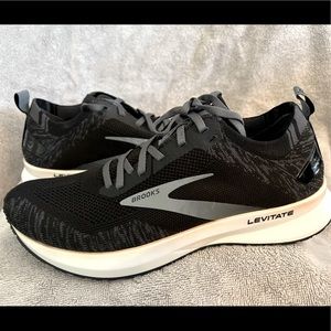 Brooks Levitate NEW!